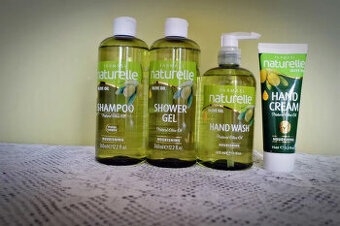 Zestaw 4 produktów Naturelle oliwa z oliwek Farmasi.
