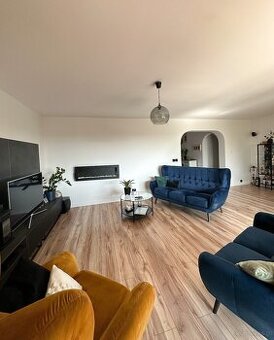 Dom wolnostojący o powierzchni 200m2, działka o powierzchni