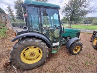 John Deere 5500