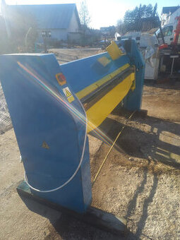 zaginarkę elektromechaniczną do blachy typu XONM 2000-2B