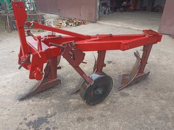 Pług 3-skibowy Demarol nowego typu