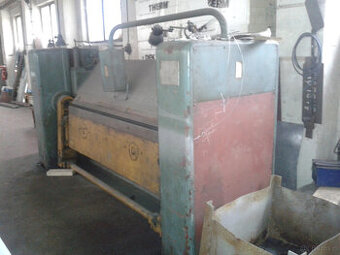 zaginarkę elektromechaniczną do blachy typu XOCA 2000-5