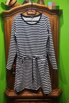 Dzianinowa sukienka na chłodne dni XL/42 Mokito