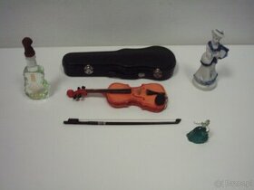 Kolekcjonerskie skrzypce na prezent ,figurka i flakon