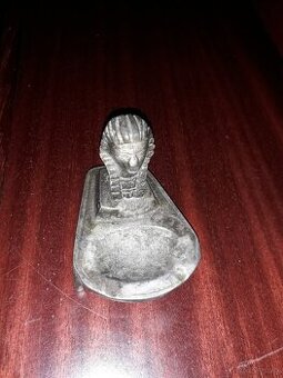 Mosiężna popielniczki faraon