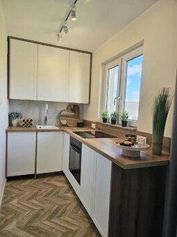 Mieszkanie o powierzchni 45.30m2, duży balkon, Os.Dobrzec