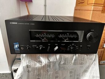 Yamaha A-S3200 ( Price : 1900 EUR )