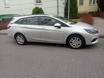 Sprzedam Opel Astra Kombi , 1.5D , 2020 , Salon Polska