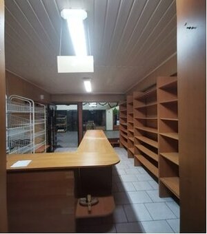 Dwa lokale, jeden z najemcą sprzedam