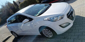 Sprzedaż Hyundai i 30 rok produkcji 2015