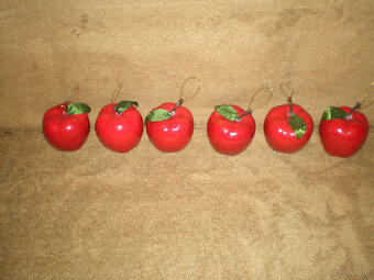 Zestaw 6 używanych, ale w dobrym stanie, bombek choinkowych