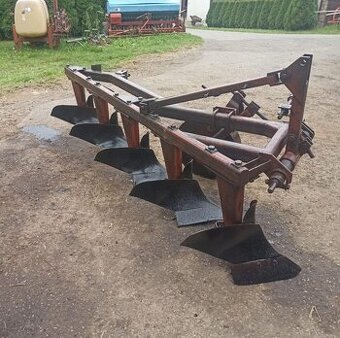 Pług 5-skibowy grudziądzki nowego typu