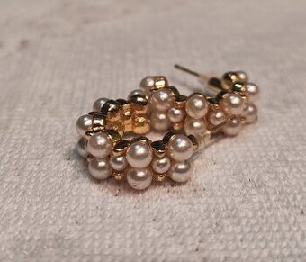 Kolczyki małe koła z perełkami