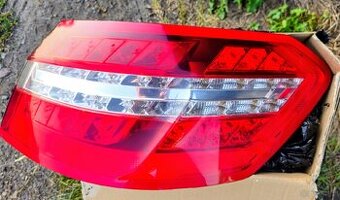 Tylną lampa led Mercedes W212 sedam3966613