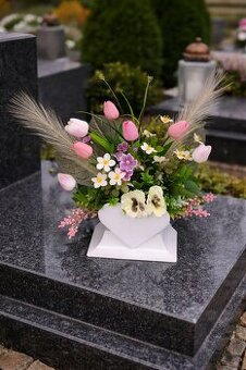 Kompozycja serce na grób