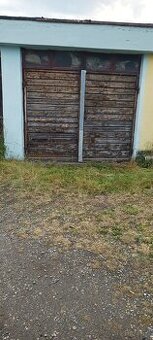 Garaż murowany