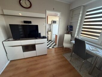 2 pokoje, 33m2, III piętro, umeblowane, Os. Widok