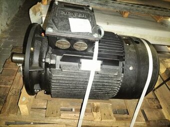 Silnik elektryczny 30kw , B3 , 1480obr. kołnierzowy NOWY