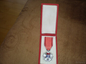 Sprzedam order sztandaru pracy II klasy z okresu PRL, używan