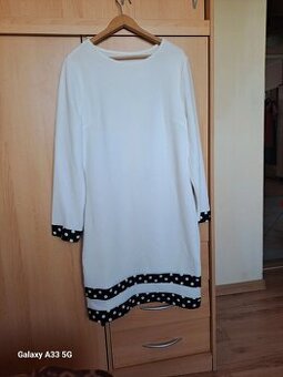 Śliczna nowa sukienka rozmiar 44 firmy Shain.