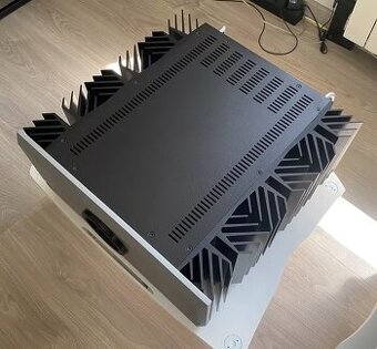 Pass Labs X250.8