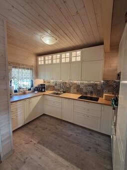 Dom piętrowy o powierzchni 84m2, działka 796m2, Józefina