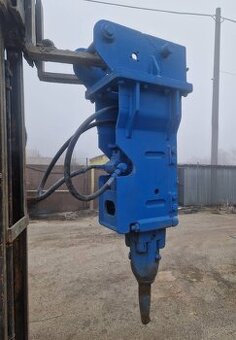 Hydrauliczny młot wyburzeniowy NPK