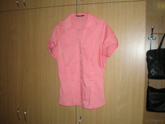 Bluzka damska w rozmiarze L, w kolorze różowym, w stanie uży