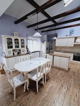 Dom parterowy z użyt. poddaszem o pow. 240 m2, działka 1700m