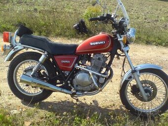 Suzuki gn 250