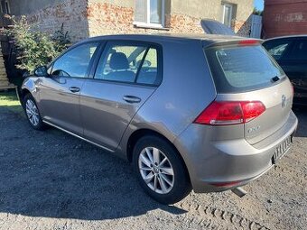 VW Golf 1.2TSi 77kw, r.2014, climatronic