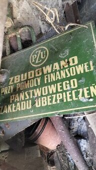 Tabliczka z czasów PRL-u.