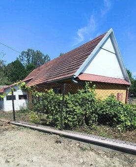 Dom w Samocicach z działką 18,49 ara