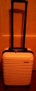 walizka kremowa Wittchen dl 34 cm wys 40 cm na kolkach