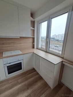 2 pokojeo powierzchni 32m², II piętro, winda, Widok