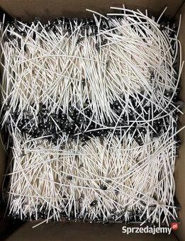 Knoty gotowe, zakute do produkcji zniczy, wkładów, świec.