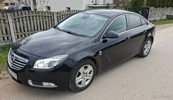 Opel Insygnia 1.8 benzyna 2010r