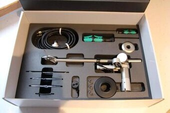 Linn Ekos SE1 ( Price : 2000 EUR )