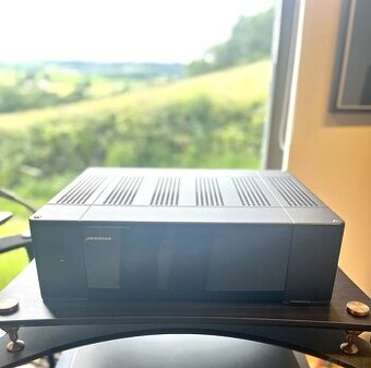 Meridian G57 ( Price : 1000 EUR )