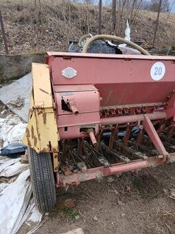 Sprzedam siewnik i kombajn