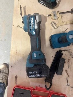 Narzędzie wielofunkcyjne Makita DTM52