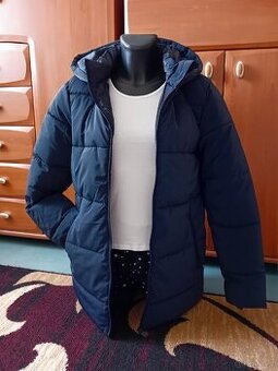 Ciepła puchowa kurtka z kapturem