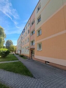 2 pokojowe mieszkanie, parter, po remoncie, os. Kaliniec