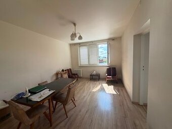Mieszkanie o pow. 50m2, II piętro, do remontu,Górnośląska
