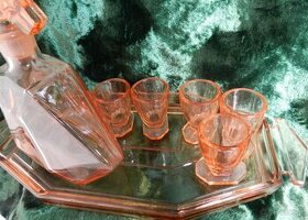 Karafka do alkoholu 7-częściowa szklana w różowym odcieniu