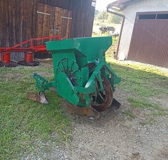 Sadzarka do ziemniaków dwurzędowa czeska Agrozet