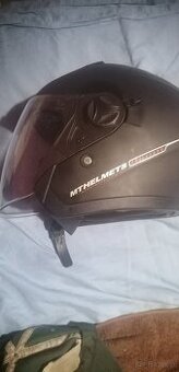 Kask motocyklowy Firmy mthelmets