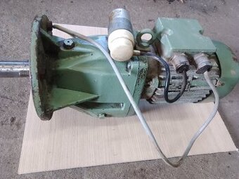 Motoreduktor,Silnik, Przekładnia 220/380 0,37Kw,