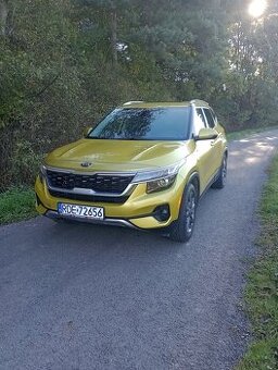 Kia Seltos auto wyposażone w gaz i napęd na cztery koła