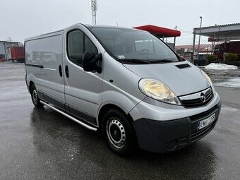 Opel Vivaro 2.5 CDTI L2H1
